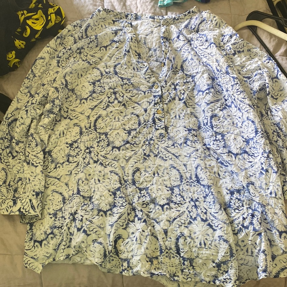 extra large, long sleeve, thin blouse, blue&white buttons halfway down